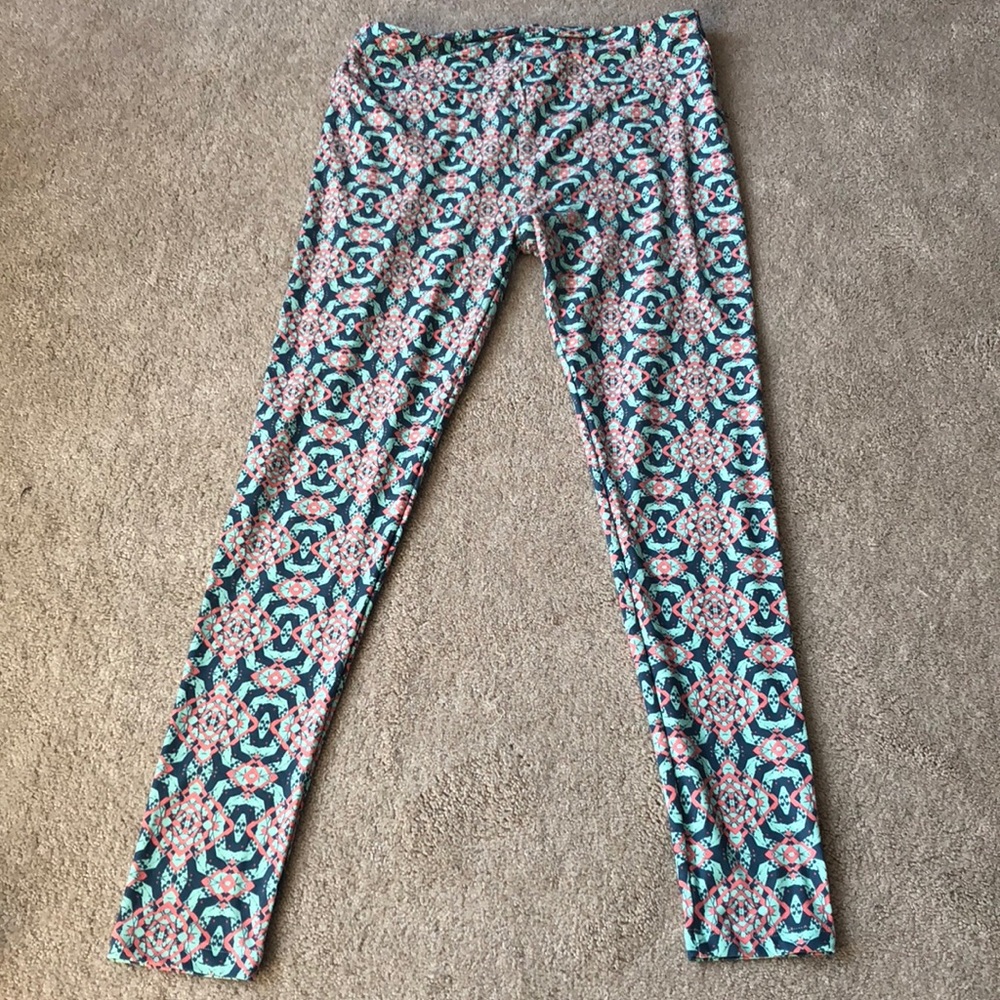 NWOT Lularoe Tall & Curvy Leggings